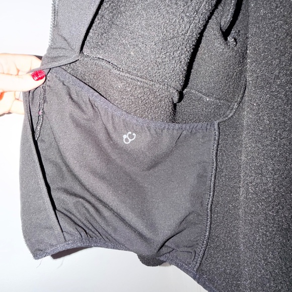 Women's Figs On-Shift Sherpa Jacket in Black - Picture 7 of 16